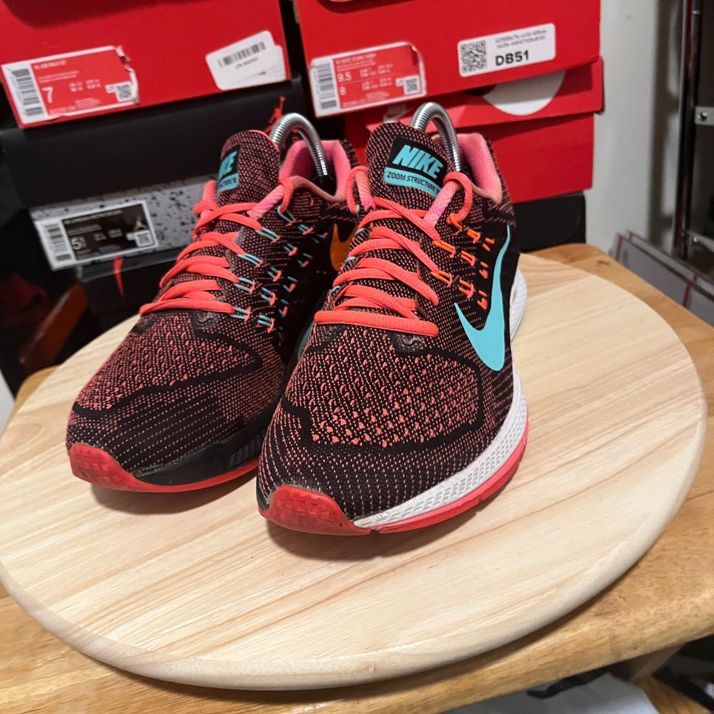 Nike Zoom Structure 18 Women Size 7.5 Shoes Red Black Athletic Running Sneakers‎ - Picture 3 of 10